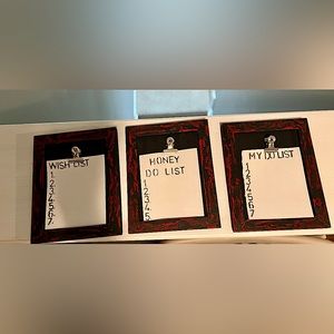 4”x6”frames w/clip Salt wash black &red. Set of 3 supporting local artist